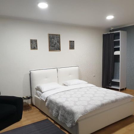 Studio In The Center Daire Kişinev Dış mekan fotoğraf