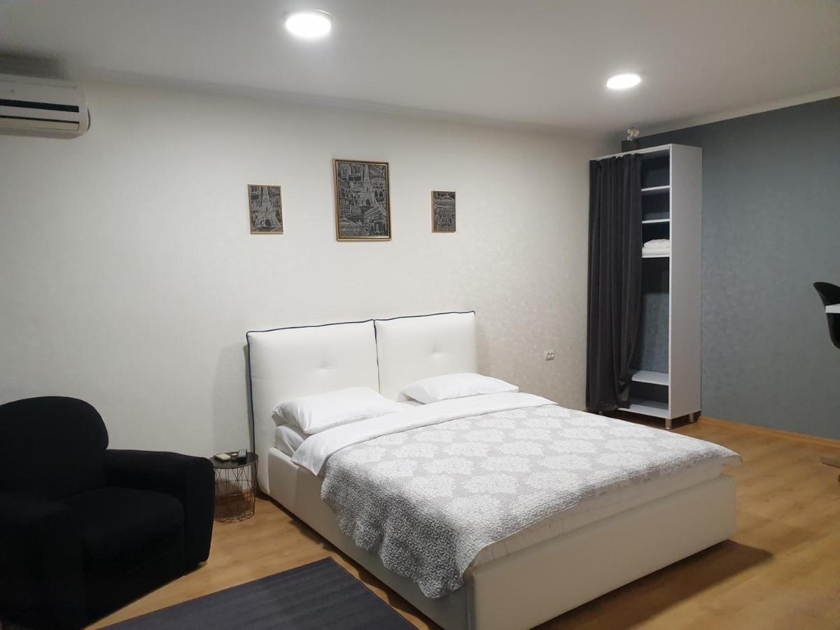 Studio In The Center Daire Kişinev Dış mekan fotoğraf