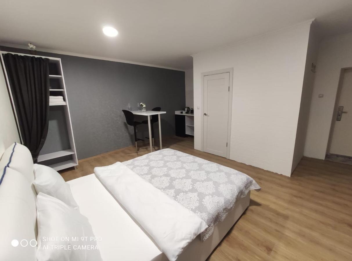 Studio In The Center Daire Kişinev Dış mekan fotoğraf