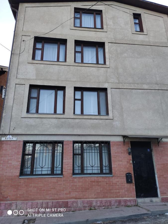 Studio In The Center Daire Kişinev Dış mekan fotoğraf